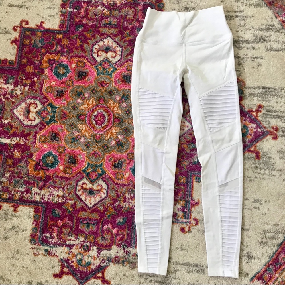 WHITE ALO YOGA HIGH WAIST MOTO LEGGINGS